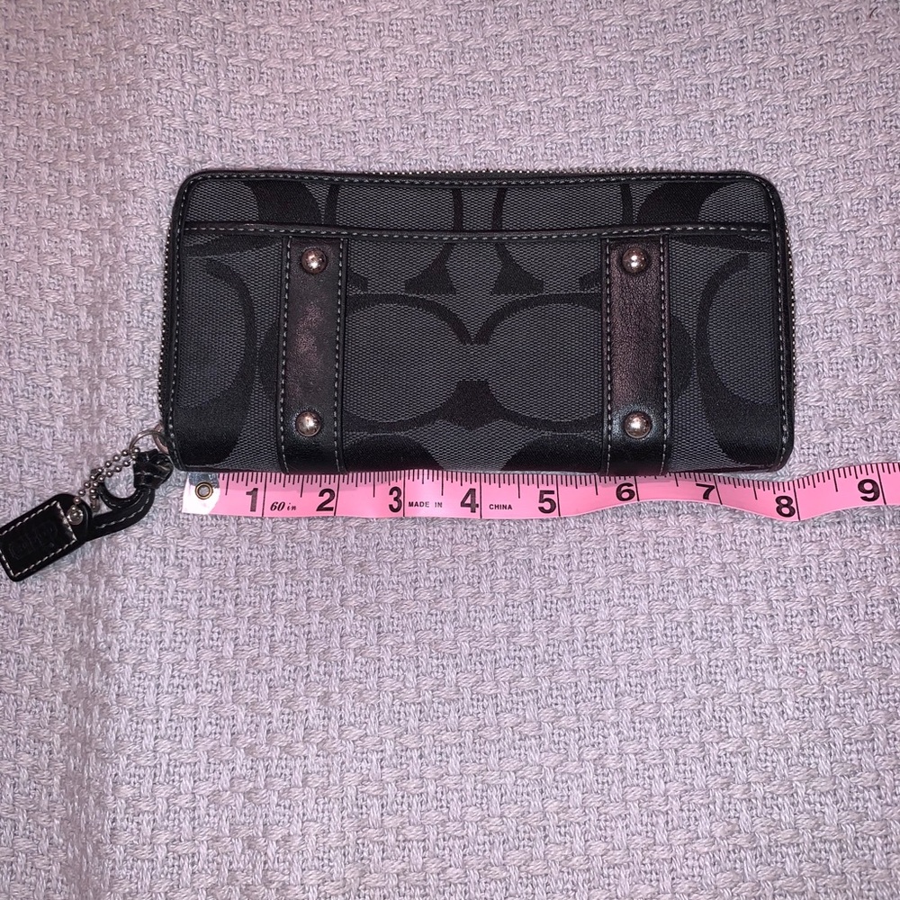 Authentic Rare Coach double buckle front wallet - Picture 2 of 4